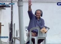 Λαμία – Ξάνθη: Δημοσιογράφος έκανε την μετάδοση του αγώνα από την ταράτσα Λαμία – Ξάνθη: Δημοσιογράφος έκανε την μετάδοση του αγώνα από την ταράτσα