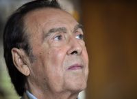 Τόλης Βοσκόπουλος: Αγνώριστος σε ταβερνάκι με την Άντζελα Γκερέκου [pic]