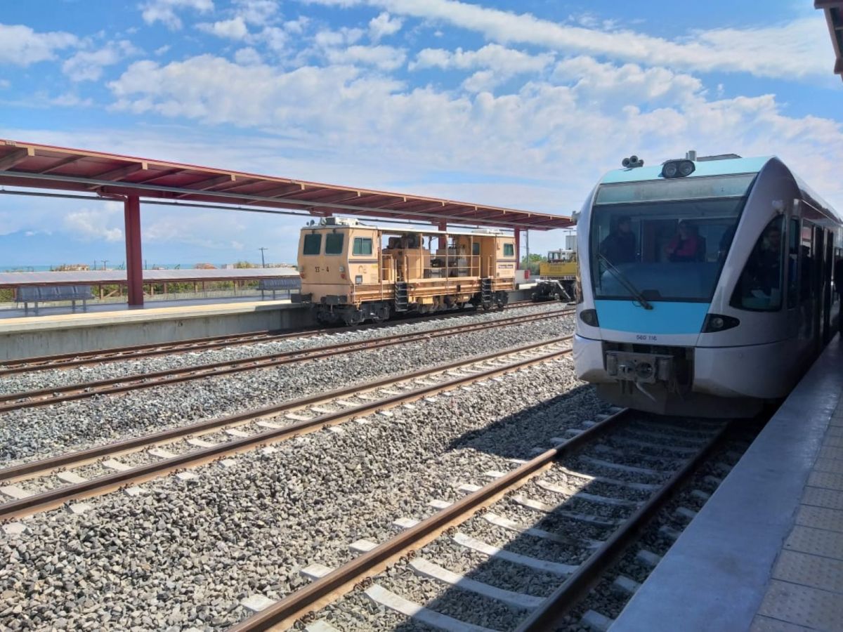 Σιδηροδρομική γραμμή Κιάτο – Αίγιο: Έγιναν τα εγκαίνια – Για «έργο – σταθμό» μίλησε ο υπουργός Μεταφορών