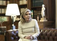 Μαριάννα Βαρδινογιάννη βραβείο: Το αφιερώνω στον ελληνικό λαό Μαριάννα Βαρδινογιάννη βραβείο: Το αφιερώνω στον ελληνικό λαό