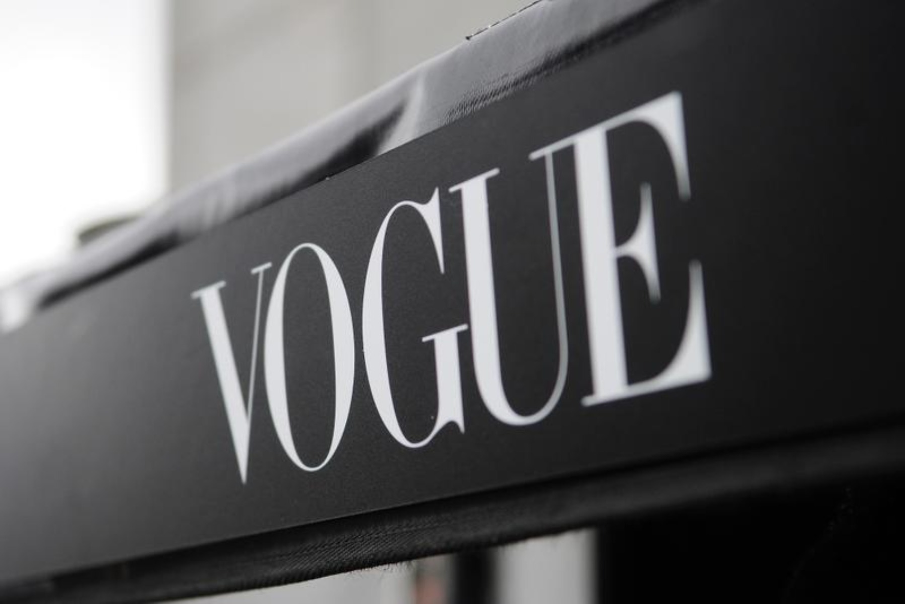 Vogue Πορτογαλία: Απέσυρε το εξώφυλλο για την ψυχική υγεία μετά από αντιδράσεις