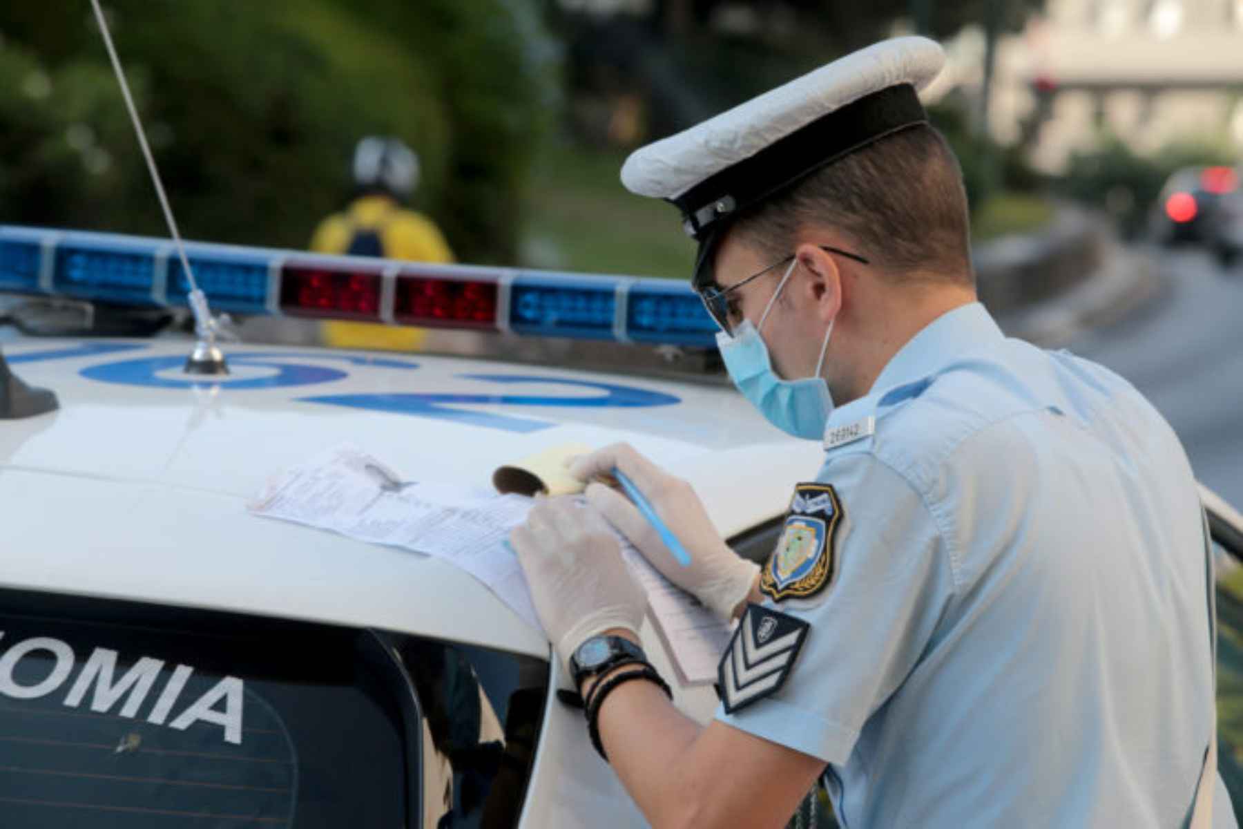 Αυτή είναι η πιο επικίνδυνη περιοχή της Ελλάδας – Κανείς δεν φοράει μάσκες, δεν κρατούν αποστάσεις