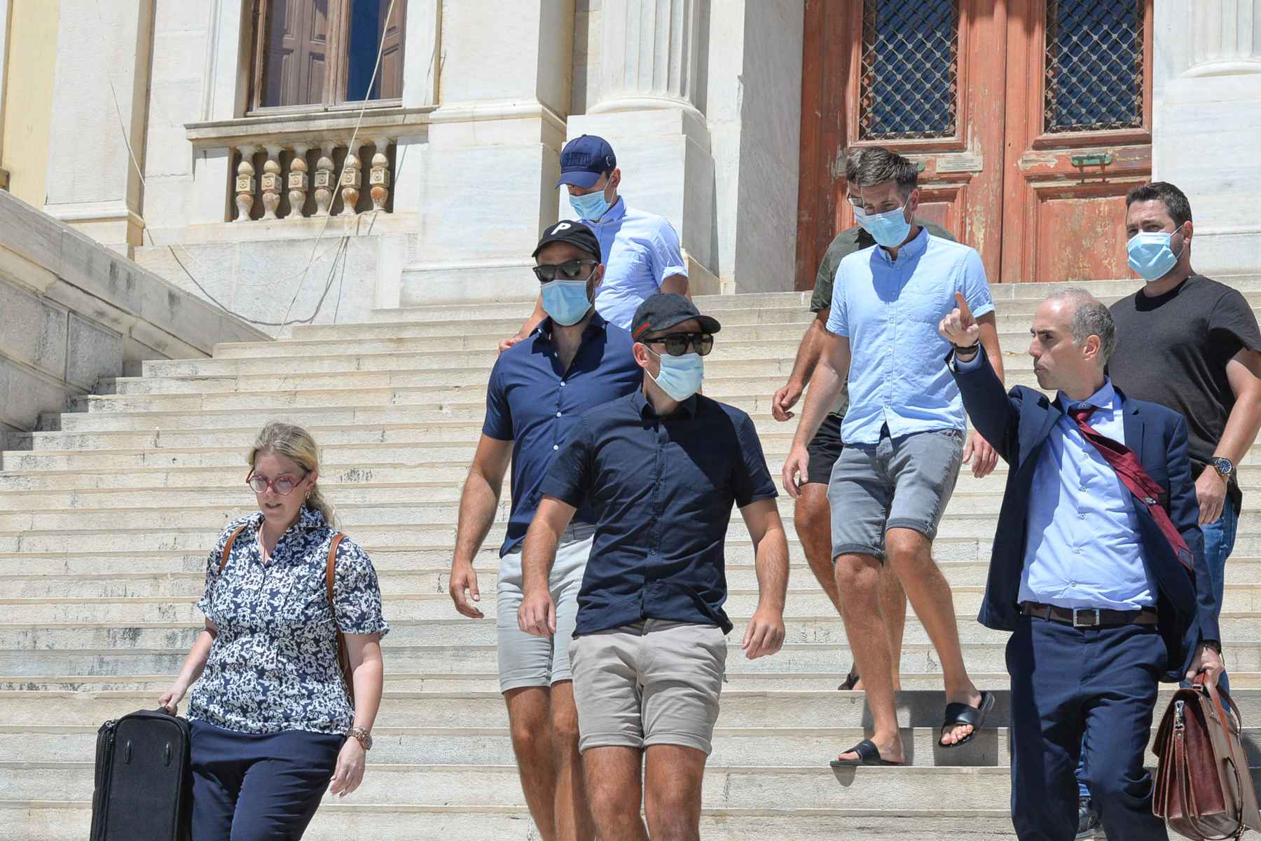Χάρι Μαγκουάιρ Μύκονος: Ξεκίνησε η δίκη του ποδοσφαιριστή – Ισχυρίστηκε ότι οι αστυνομικοί τον χτύπησαν