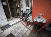 Φωτιά τώρα Νίκαια: Στους καπνούς πνίγηκε διαμέρισμα πρώτου ορόφου Φωτιά τώρα Νίκαια: Στους καπνούς πνίγηκε διαμέρισμα πρώτου ορόφου