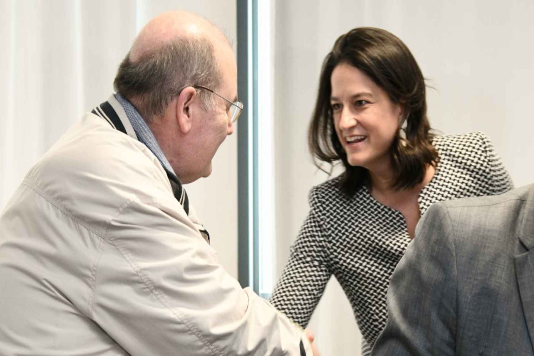 Σχολεία άνοιγμα: Σε αντιπαράθεση Κεραμέως – Φίλης για τα νέα μέτρα