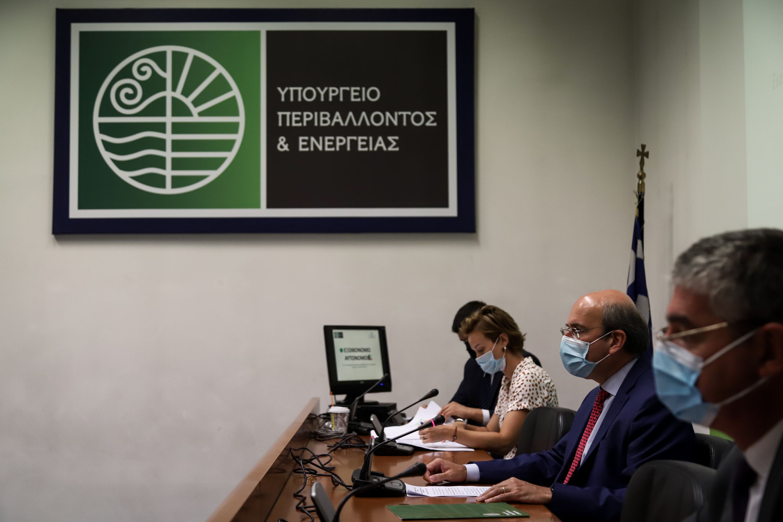 «Εξοικονομώ»: Πότε ξεκινά το πρόγραμμα – Στα 850 εκατομμύρια ευρώ ο προϋπολογισμός