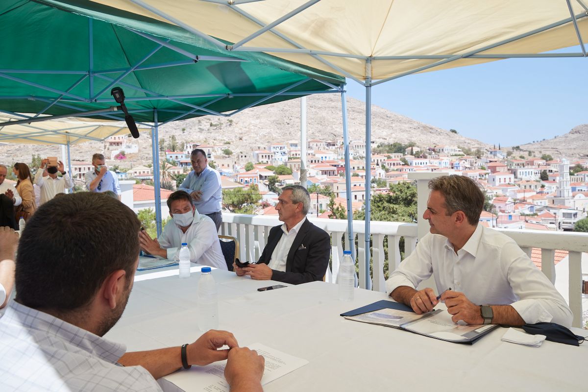 Κυριάκος Μητσοτάκης Χάλκη: Ο πρωθυπουργός ανακοίνωσε μείωση του ΕΝΦΙΑ για τα μικρά νησιά