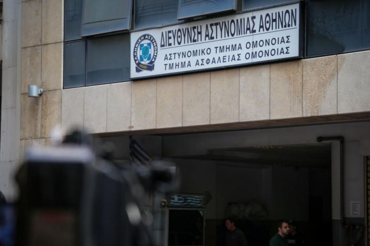 Κορωνοϊός ΑΤ Ομόνοιας: Σε καραντίνα το τμήμα – Ένας κρατούμενος θετικός στον ιό