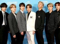 BTS: Νέο ρεκόρ κατέγραψε το συγκρότημα – Πάνω από 100 εκατομμύρια views σε ένα 24ωρο BTS: Νέο ρεκόρ κατέγραψε το συγκρότημα – Πάνω από 100 εκατομμύρια views σε ένα 24ωρο