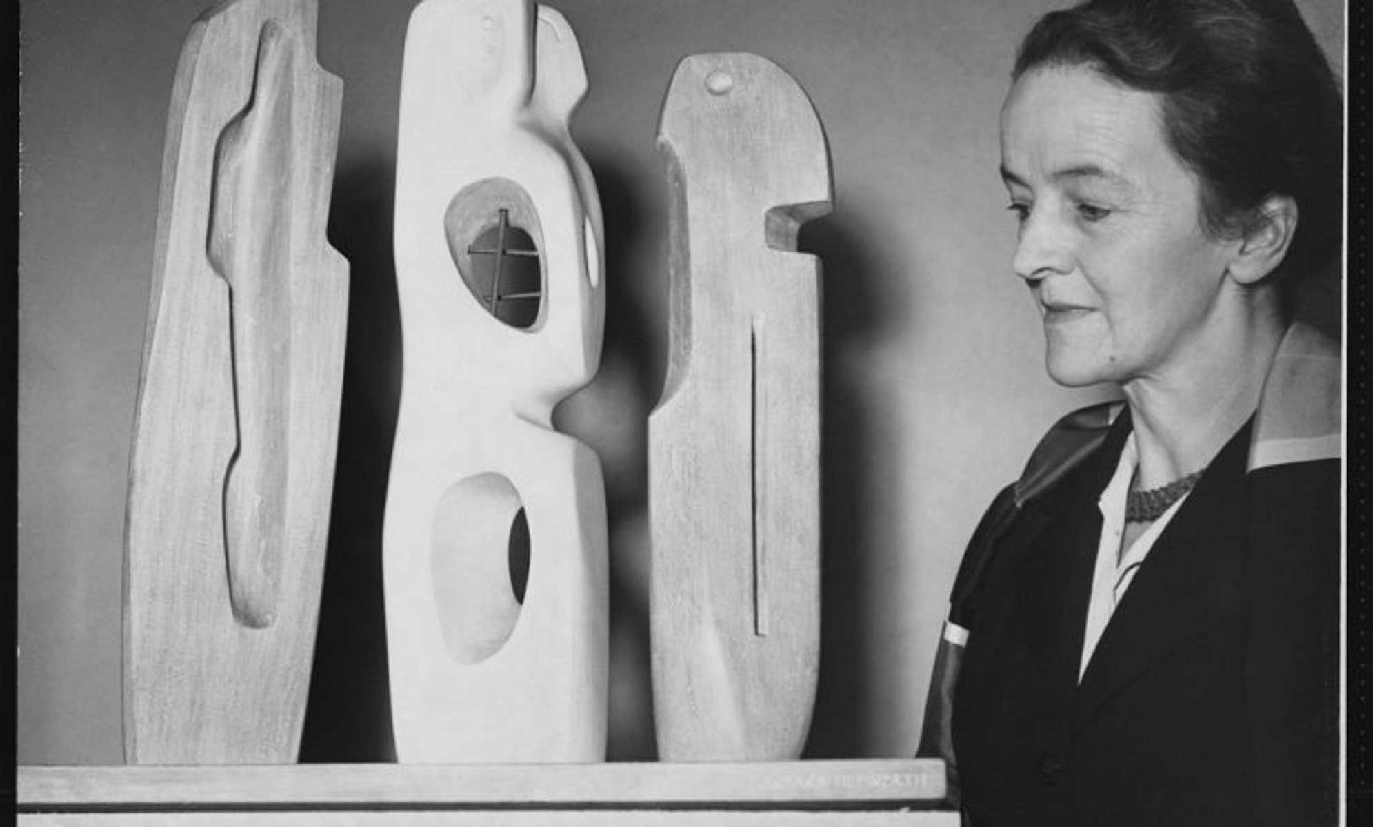 Barbara Hepworth: Η Google αφιερώνει το Doodle της στη σπουδαία γλύπτρια