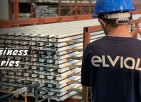 ΕΛΒΙΑΛ: Νίκησε την κρίση και κατέκτησε τον κόσμο ΕΛΒΙΑΛ: Νίκησε την κρίση και κατέκτησε τον κόσμο