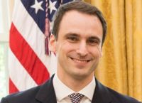 Μιχάλης Κράτσιος – Κοτσακάς: Από τη Χίο ο νέος υφυπουργός Άμυνας των ΗΠΑ [pics]