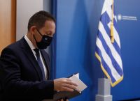 Πέτσας για Μόρια: «Κάποιοι δεν σέβονται τη χώρα που τους φιλοξενεί» Πέτσας για Μόρια: «Κάποιοι δεν σέβονται τη χώρα που τους φιλοξενεί»
