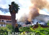 Φωτιά Αταλάντη: Σε εξέλιξη η πυρκαγιά κοντά σε σπίτια Φωτιά Αταλάντη: Σε εξέλιξη η πυρκαγιά κοντά σε σπίτια