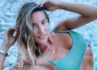 Αθηνά Οικονομάκου Instagram: Ποζάρει topless και μας δείχνει το μαύρισμα της Αθηνά Οικονομάκου Instagram: Ποζάρει topless και μας δείχνει το μαύρισμα της