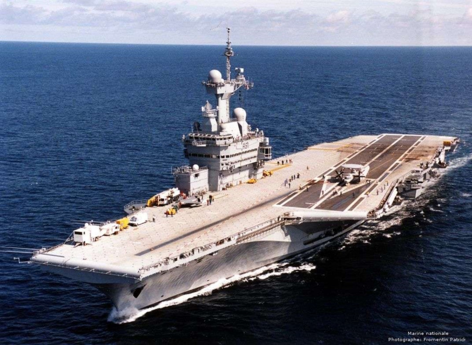 Charles de Gaulle: Στην Ανατολική Μεσόγειο θα βρεθεί το αεροπλανοφόρο – Μήνυμα του Γάλλου ΥΠΕΞ στην Τουρκία