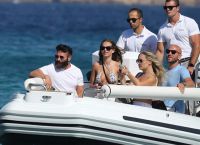 Dan Bilzerian: Στη Μύκονο με αιθέριες υπάρξεις ο Βασιλιάς του Instagram [pics]