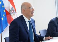Δένδιας ελληνοτουρκικά: Επικοινωνία με τον πρόεδρο της Επιτροπής Εξωτερικών Υποθέσεων της Γερουσίας των ΗΠΑ