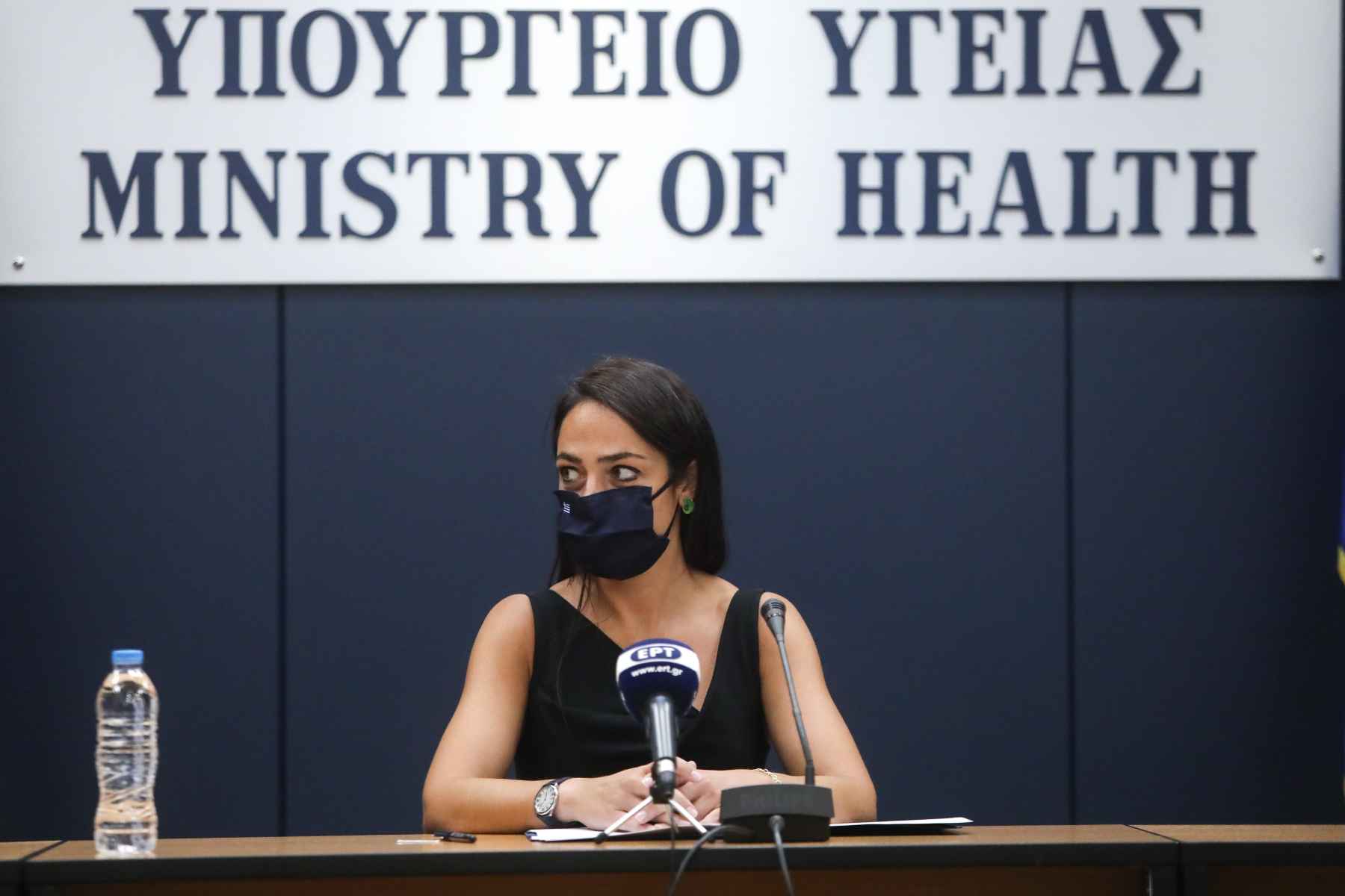 Δόμνα Μιχαηλίδου: «Οι εργαζόμενοι στους οίκους ευγηρίας είναι πολύ επιφυλακτικοί στη δημόσια ζωή τους»