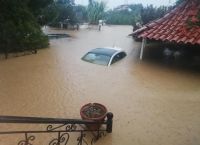 Πλημμύρες στην Εύβοια: Τους παρέσυρε το ποτάμι με το αυτοκίνητό τους – Αγνοείται ο 72χρονος Πλημμύρες στην Εύβοια: Τους παρέσυρε το ποτάμι με το αυτοκίνητό τους – Αγνοείται ο 72χρονος