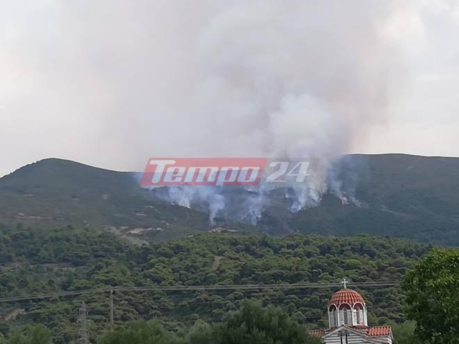 Φωτιά Αχαΐα: Τραυματίστηκε άνδρας που βοηθούσε στην κατάσβεση – Έπεσε πάνω του ερπυστριοφόρο