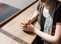 Πώς να μην νερώνει ποτέ ο καφές από τα παγάκια Πώς να μην νερώνει ποτέ ο καφές από τα παγάκια