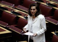 Άνοιγμα σχολείων Κεφαλίδου: Παίζουν με την αγωνία των πολιτών