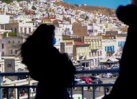 Ελλάδα κορωνοϊός: Τον Αύγουστο καταγράφηκαν σχεδόν τα μισά από τα κρούσματα από την αρχή της πανδημίας