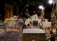Πρόστιμα κορωνοϊός: Συνεχίζονται οι έλεγχοι για τη χρήση μάσκας