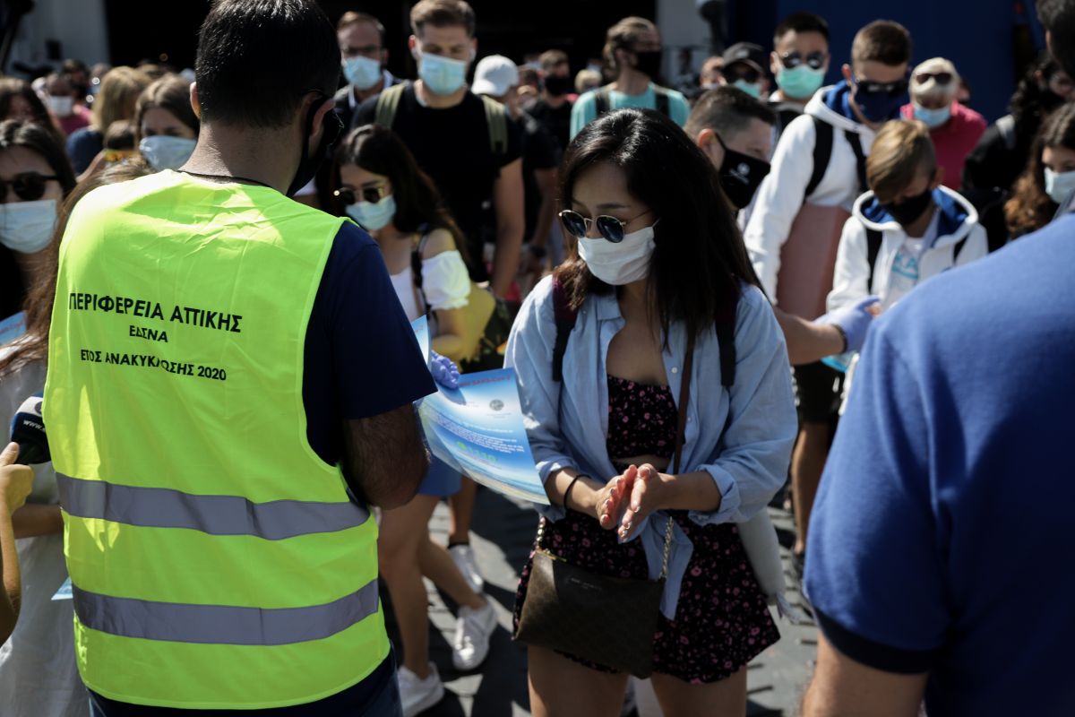 Κορωνοϊός Ελλάδα: Στο «κόκκινο» και σήμερα η Αττική – Η γεωγραφική κατανομή των 217 κρουσμάτων