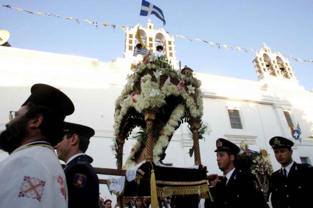 Ιερά Σύνοδος λιτανείες: Θα πραγματοποιούνται χωρίς συνωστισμό – Εκτός αν αλλάξει το νομοθετικό πλαίσιο