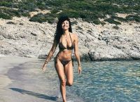 Μαρία Σολωμού: Ποζάρει με σέξι μαγιό και εντυπωσιάζει με το κορμί της [pics]
