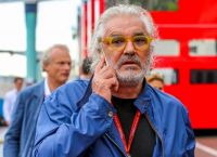 Φλάβιο Μπριατόρε: Εσπευσμένα σε νοσοκομείο της Ιταλίας με κορωνοϊό Φλάβιο Μπριατόρε: Εσπευσμένα σε νοσοκομείο της Ιταλίας με κορωνοϊό