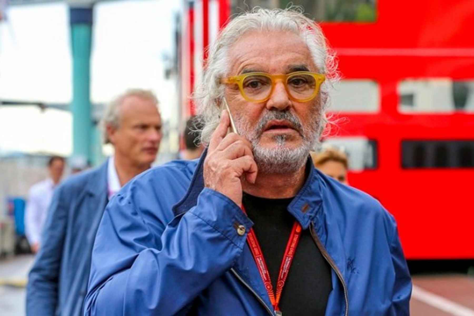 Φλάβιο Μπριατόρε: Εσπευσμένα σε νοσοκομείο της Ιταλίας με κορωνοϊό
