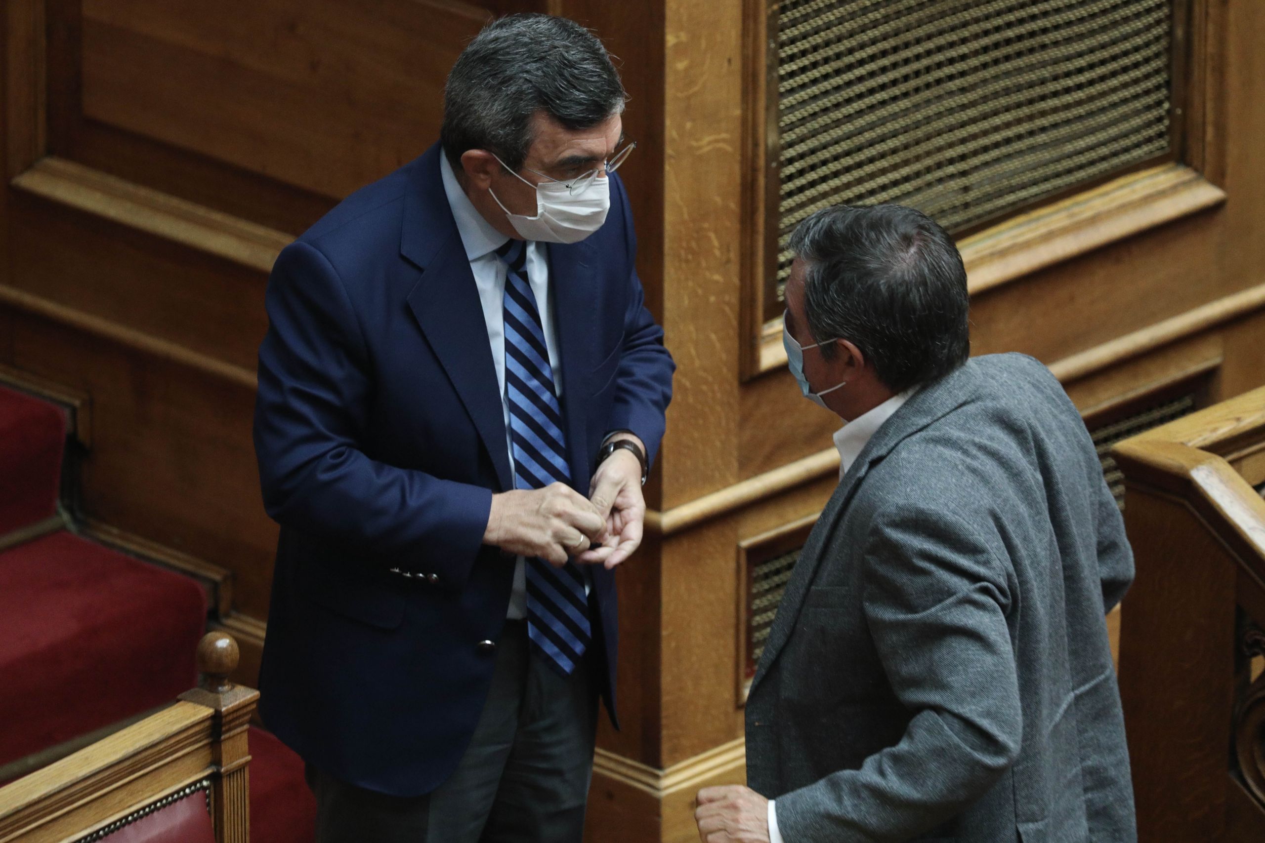Οικονόμου κορωνοϊός: Συνεχείς οι προσπάθειες για την προστασία του προσωπικού της ΕΛΑΣ και της Πυροσβεστικής