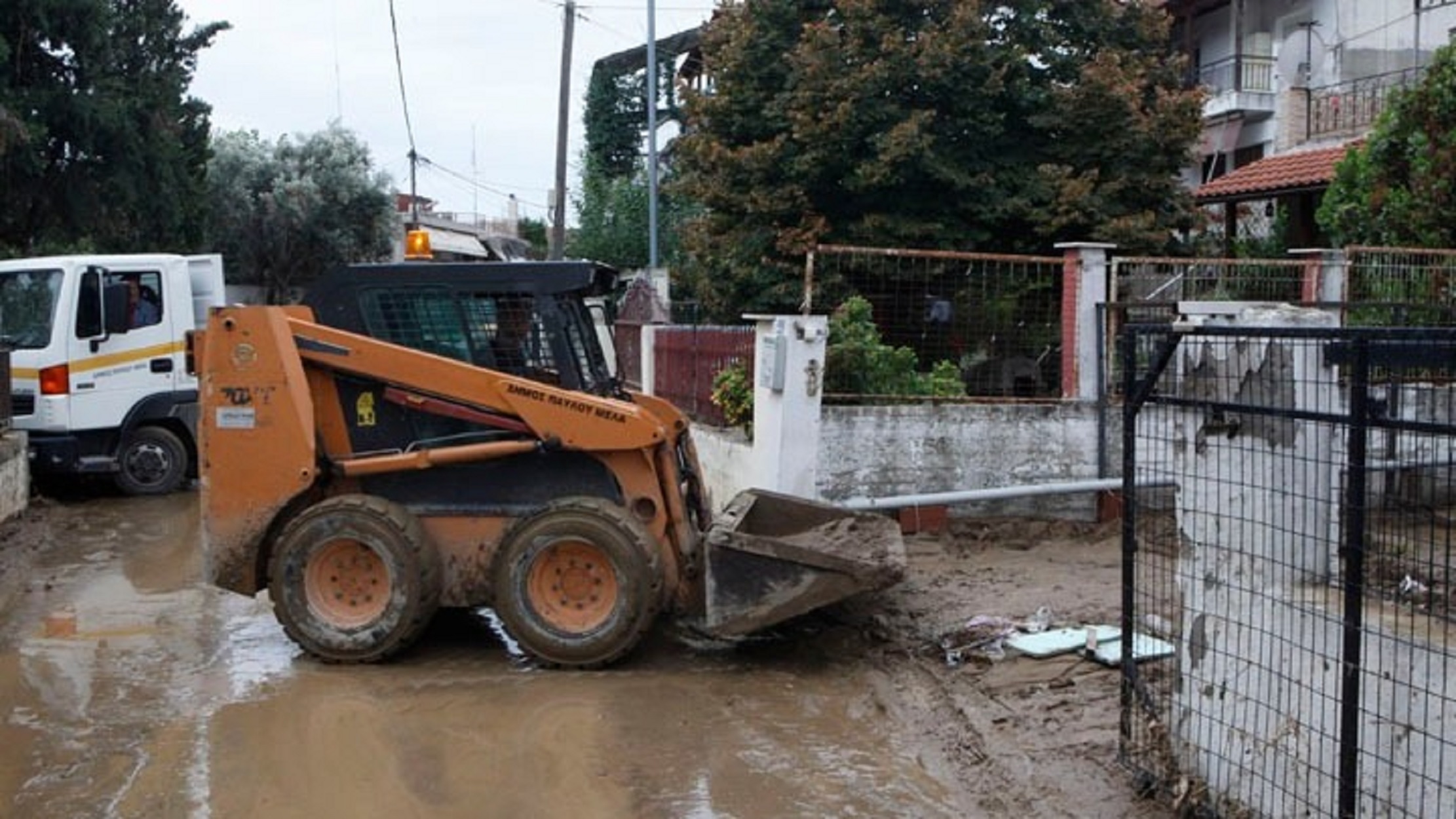 Λαγκαδάς πλημμύρες: Σοβαρά προβλήματα από την κακοκαιρία στην περιοχή