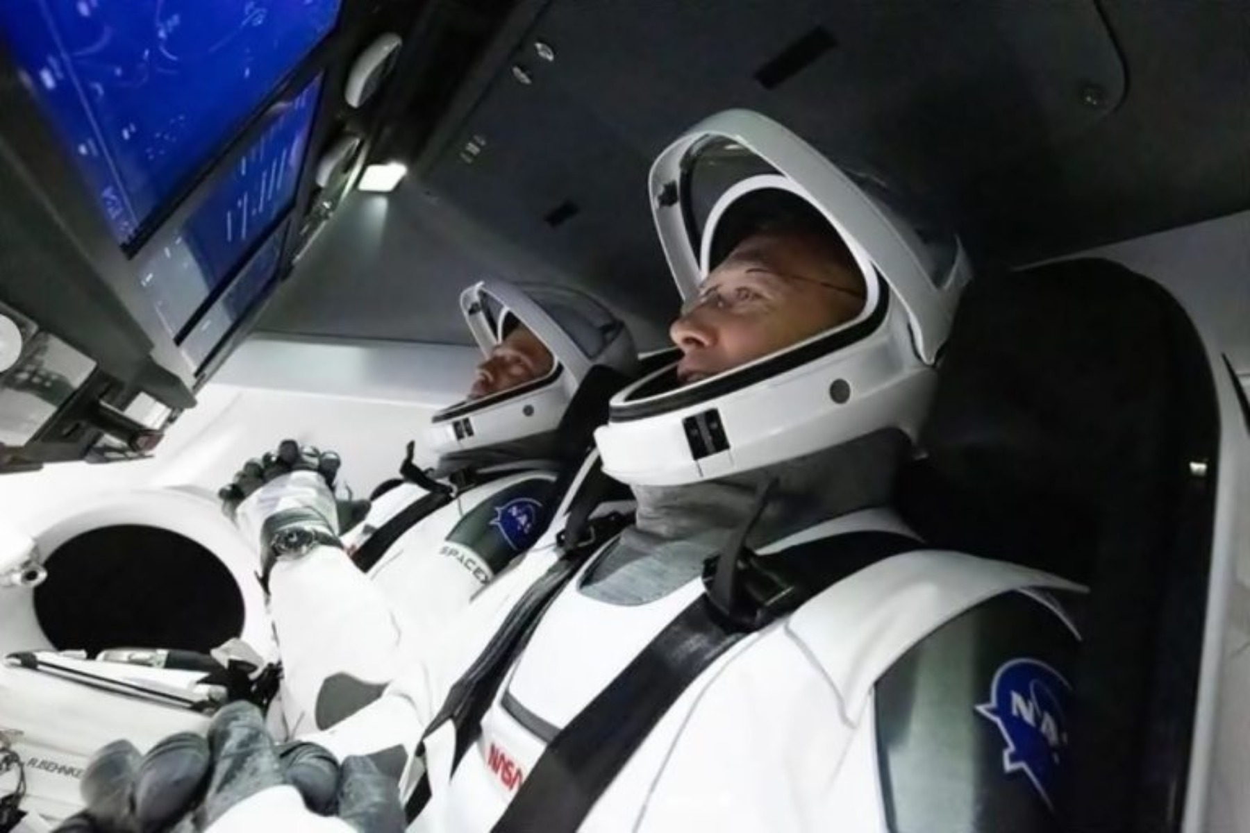 NASA: Επέστρεψε στη Γη η κάψουλα SpaceX