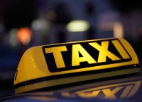 Πρωτοχρονιά: Πόσοι επιβάτες επιτρέπονται σε ταξί Πρωτοχρονιά: Πόσοι επιβάτες επιτρέπονται σε ταξί