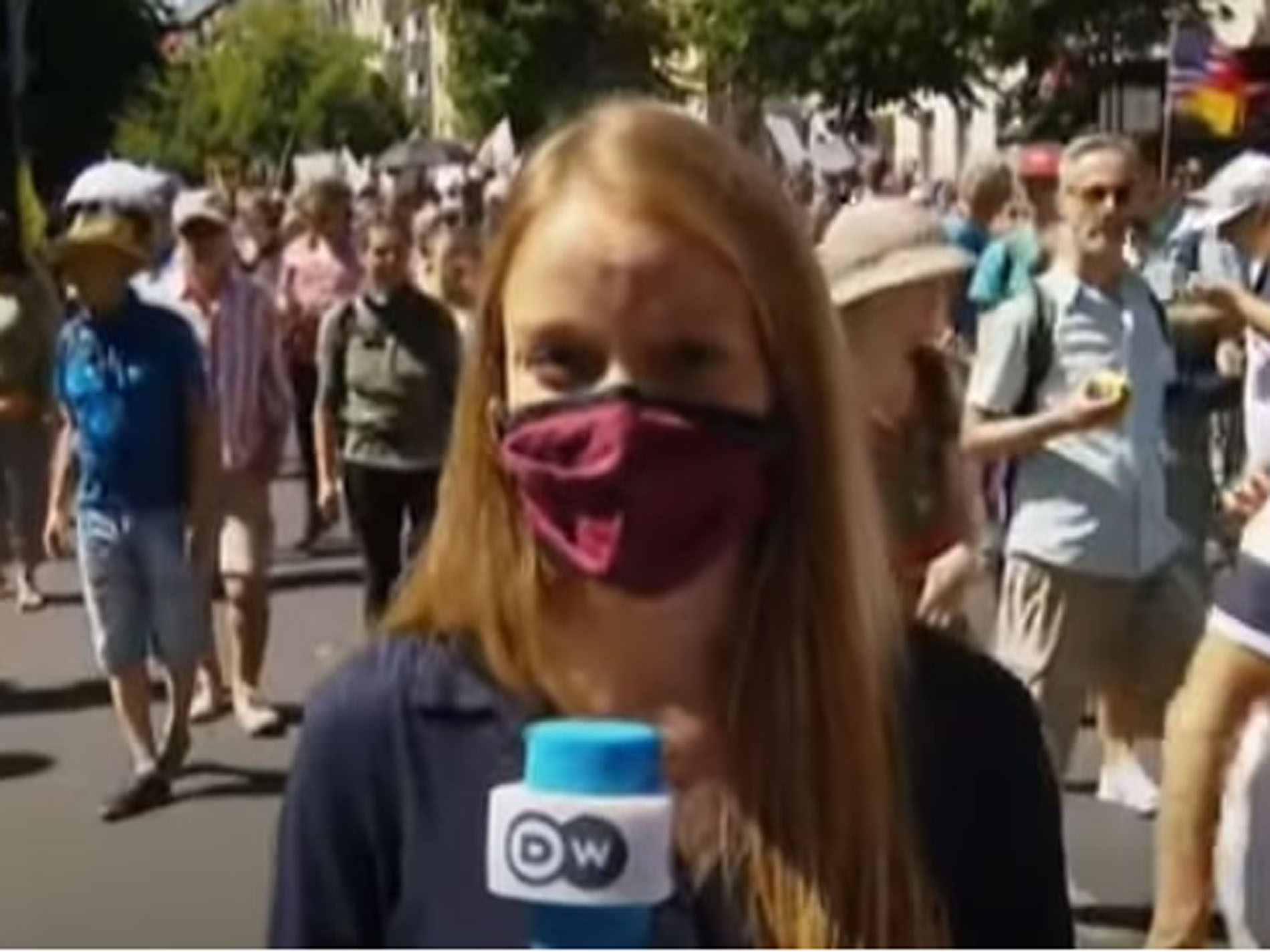Γερμανία κορωνοϊός: Δεκάδες χιλιάδες αρνητές της πανδημίας διαδήλωσαν στο Βερολίνο [vid]