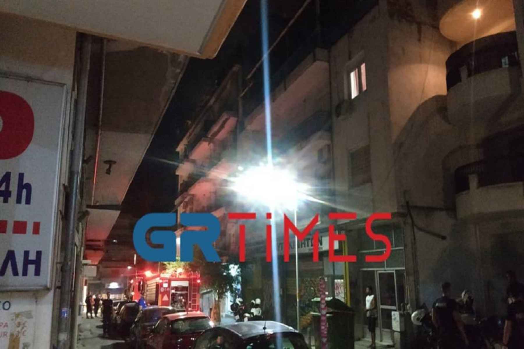 Φωτιά Θεσσαλονίκη: Τυλίχτηκε στις φλόγες διαμέριζα