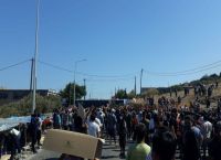 Επεισόδια με ΜΑΤ και χημικά στη Λέσβο Επεισόδια με ΜΑΤ και χημικά στη Λέσβο
