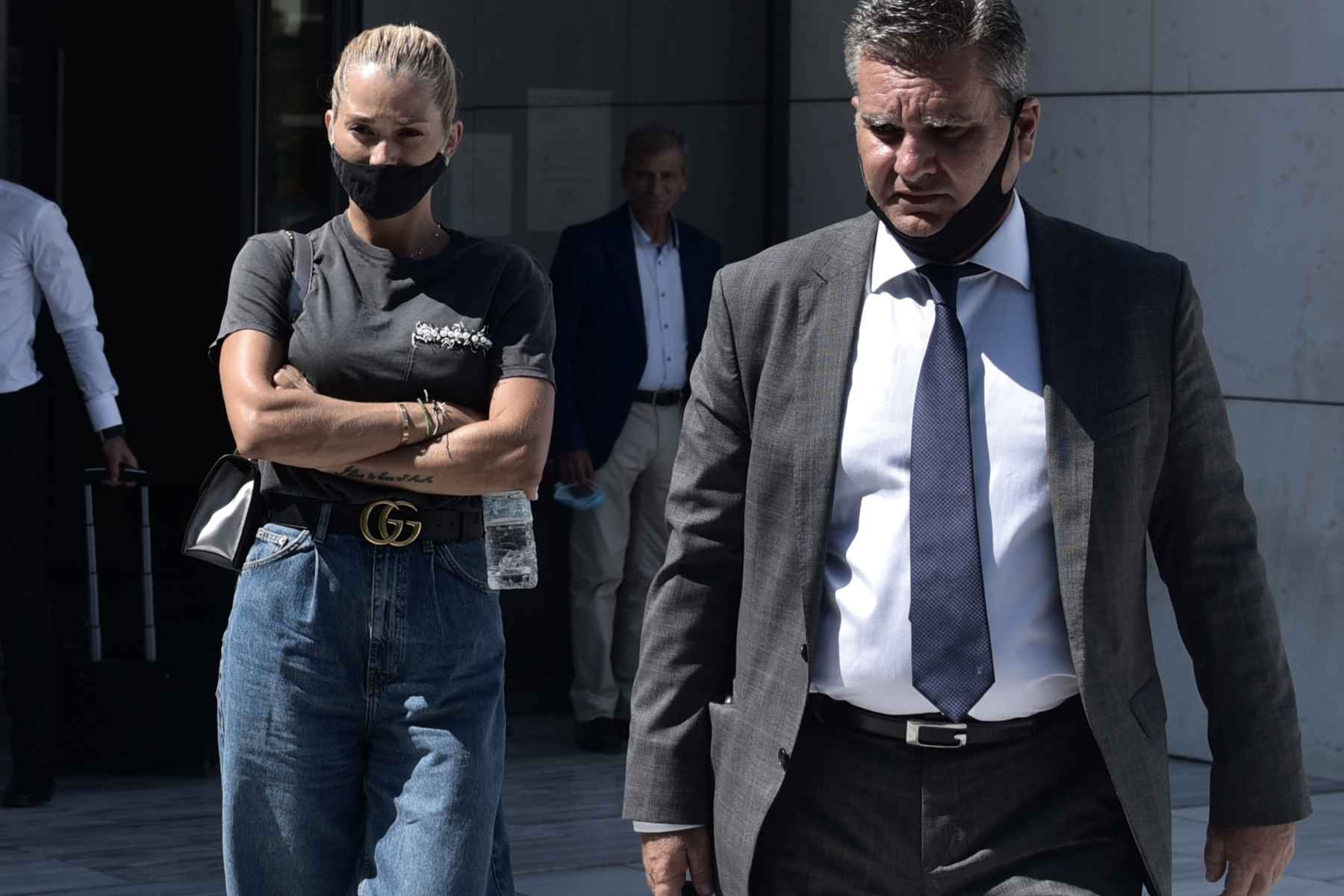 Δολοφονία Γιάννη Μακρή: Ξέσπασε σε λυγμούς η Βικτώρια Καρύδα ακούγοντας το ηχητικό ντοκουμέντο της επίθεσης