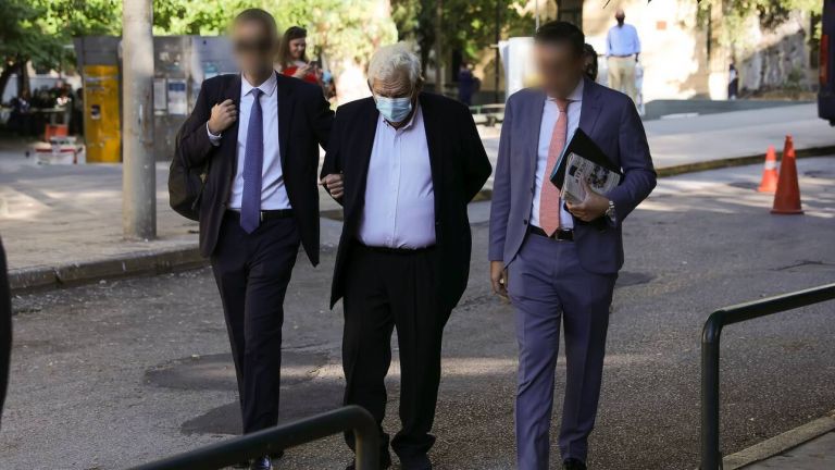 Folli Follie: Προφυλακιστέοι οι Δημήτρης και Τζώρτζης Κουτσολιούτσος