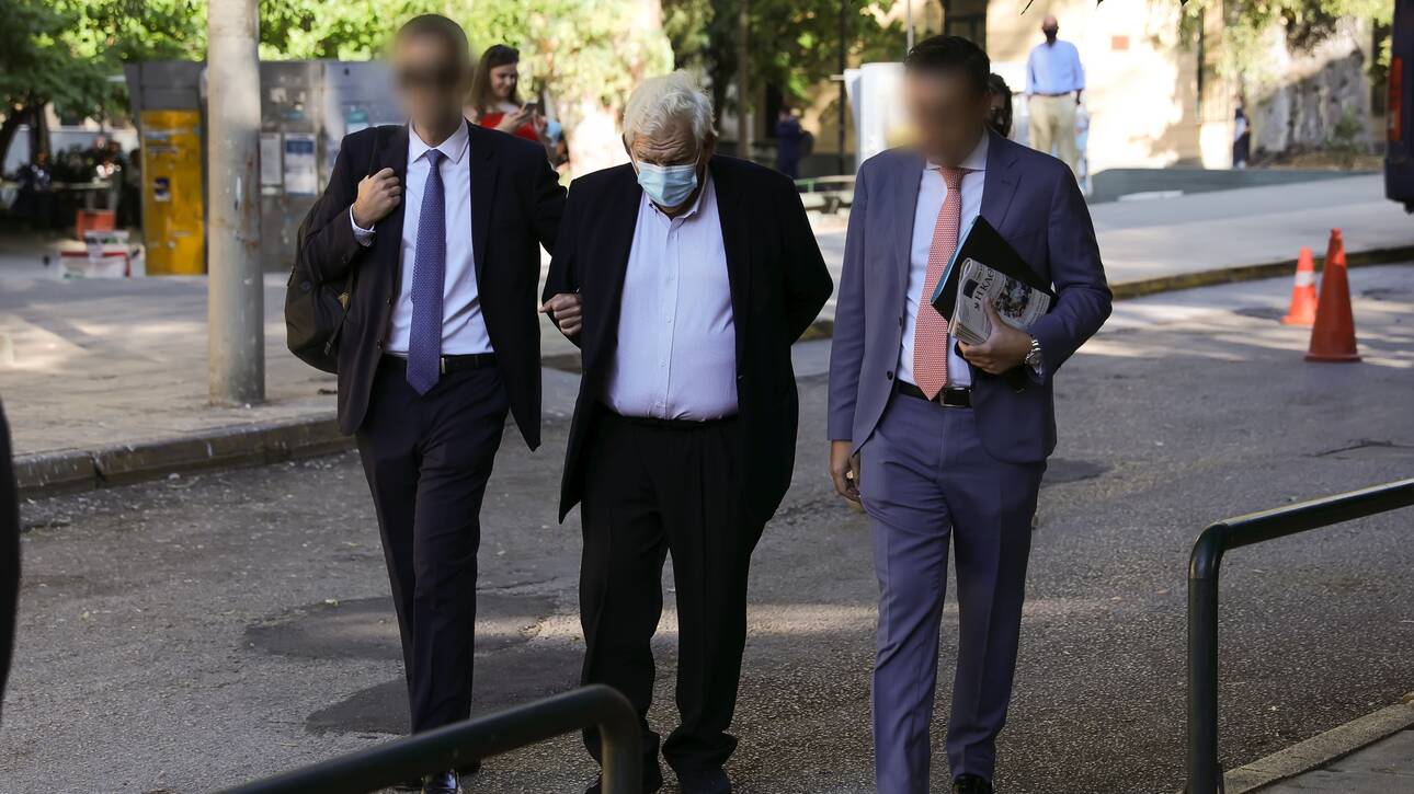 Folli Follie: Προφυλακιστέοι οι Δημήτρης και Τζώρτζης Κουτσολιούτσος