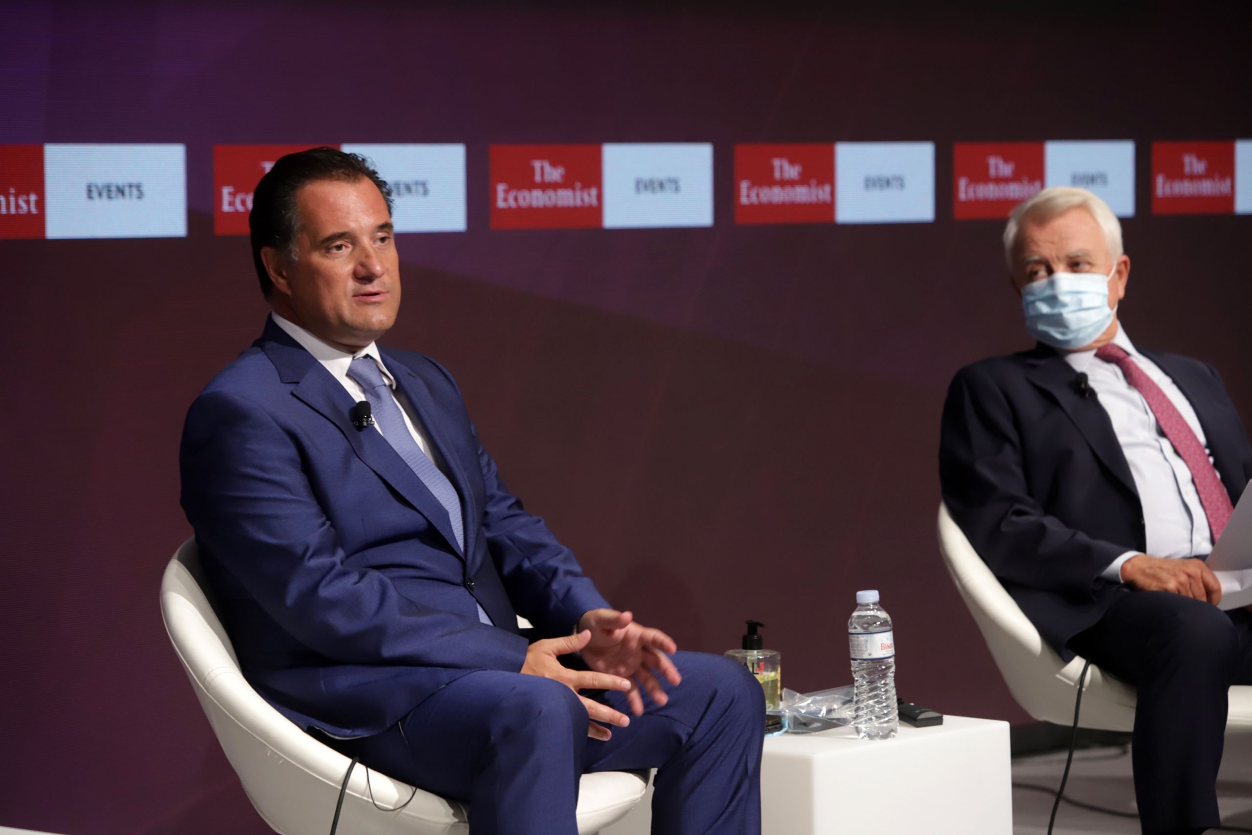 Γεωργιάδης στο Economist: «Η Ελλάδα μπορεί να προσελκύει ξένους επενδυτές και να ανακοινώσει νέα σχέδια»