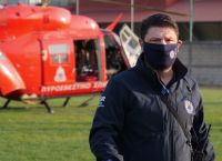 Νίκος Χαρδαλιάς ιερέας: Η απάντησή του για το «χειροφίλημα»