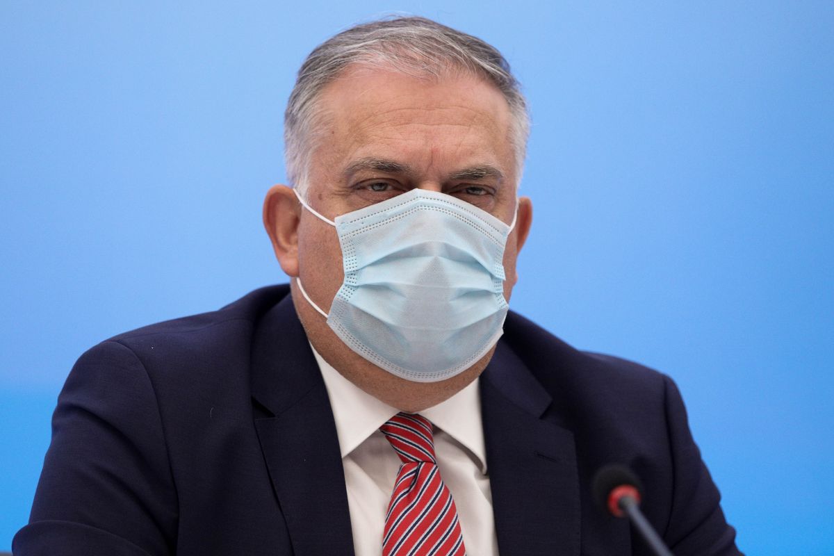 Τάκης Θεοδωρικάκος: Οι γονείς μπορούν να παραμένουν σπίτι με μειωμένο ωράριo ή άδεια