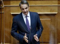 Μητσοτάκης στη Βουλή: Δεν πρόκειται να τιμωρήσουμε κάποιο παιδί επειδή δε φορά μάσκα Μητσοτάκης στη Βουλή: Δεν πρόκειται να τιμωρήσουμε κάποιο παιδί επειδή δε φορά μάσκα
