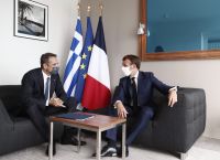 Μακρόν Τουρκία: «Πρέπει να σταματήσουν οι μονομερείς ενέργειες και οι γεωτρήσεις»