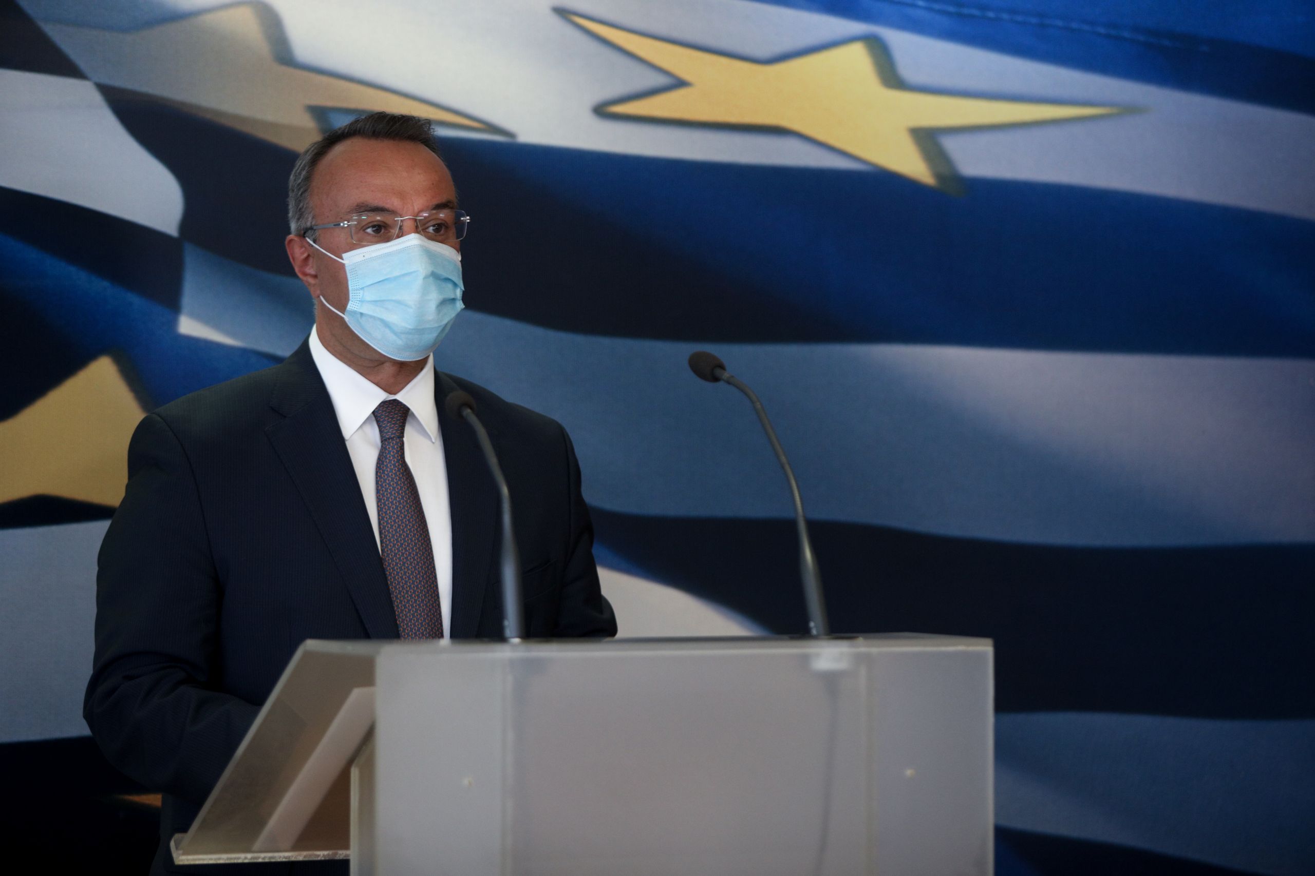 Μέτρα οικονομικής ενίσχυσης: Αυτά είναι όσα ανακοίνωσαν Σταϊκούρας και Βρούτσης
